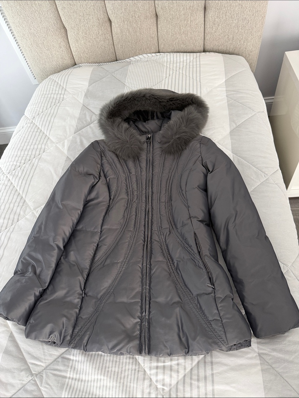 Via Spiga Gray Quilted Hooded Puffer Coat with Faux Fur Trim